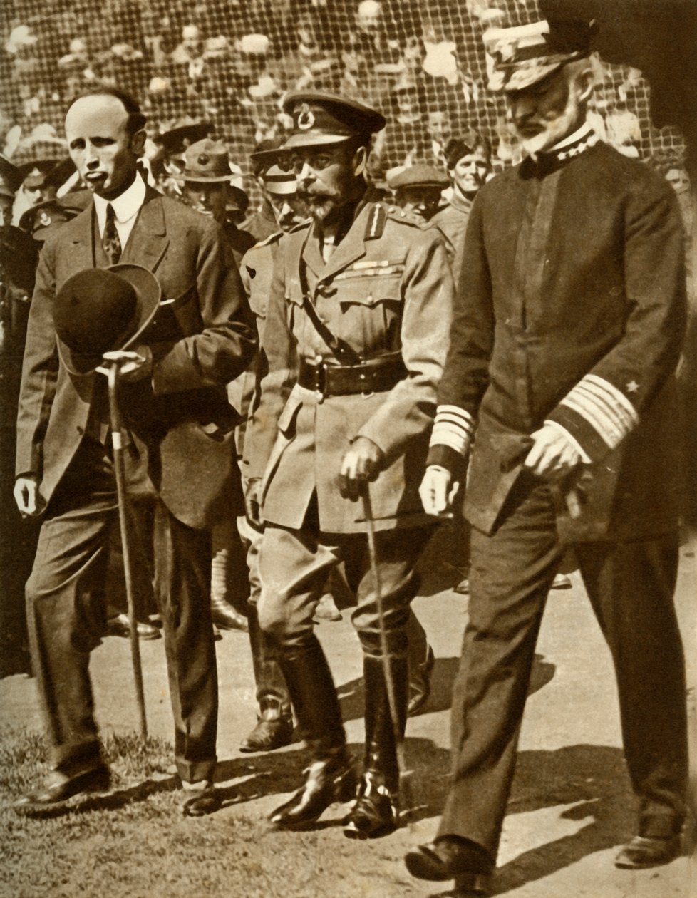 Kong George V deltager i en baseballkamp på Stamford Bridge, London, 1935. af Unbekannt