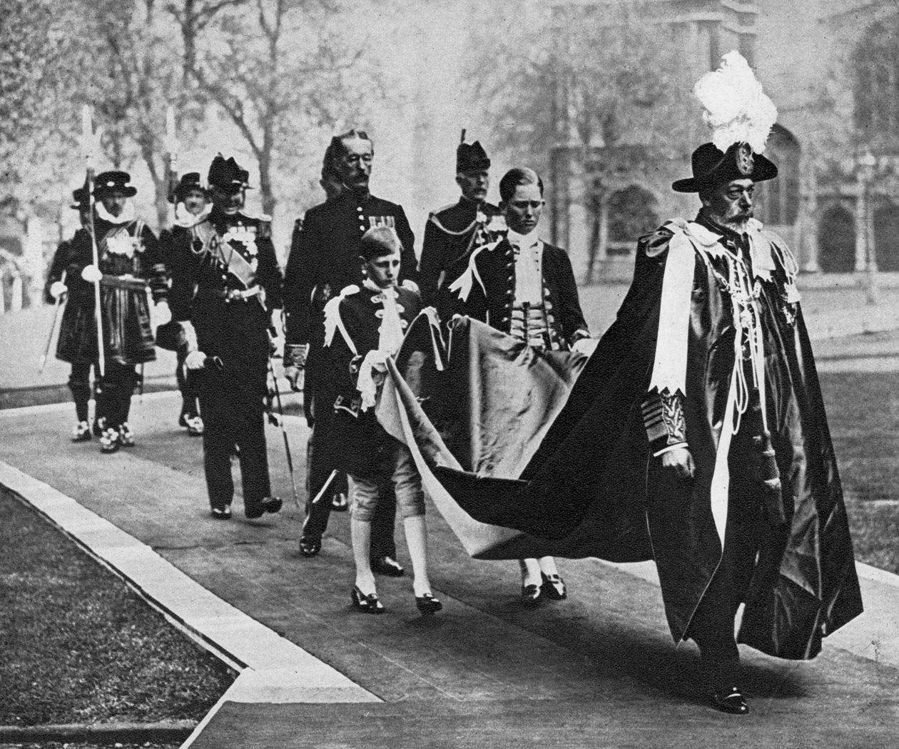 Kong George V i sine klæder som suveræn af Bath-ordenen, c1930