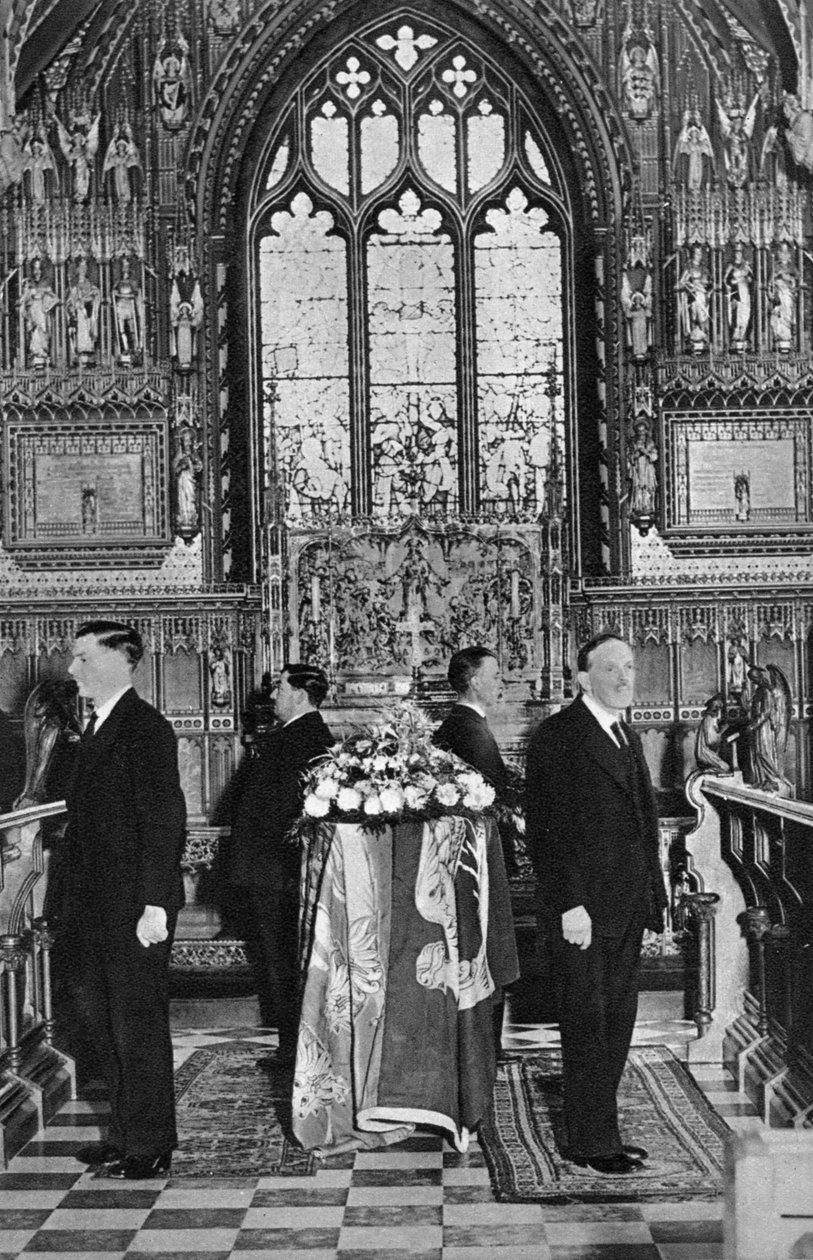Kong George V liggende i staten, Church of St Mary Magdalene, Sandringham, Norfolk, januar 1936 af Unbekannt