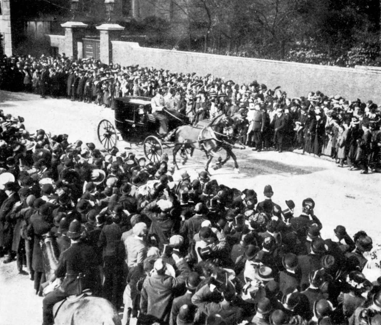 King Georges First Regal Act, 1910 af Unbekannt