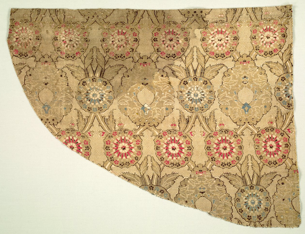 Lampaer med dobbelt ogival blomstermønster på ternet bund, 1550-1575. af Unbekannt
