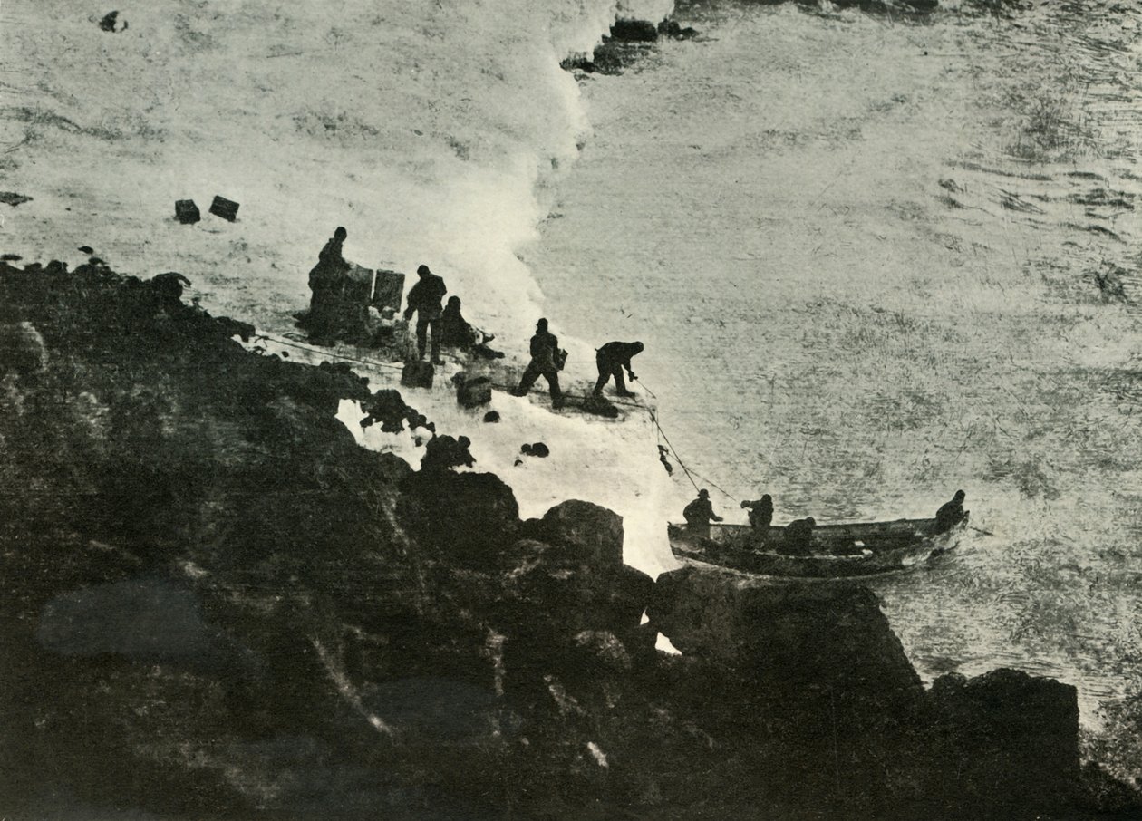 Landingsbutikker fra båden ved det første landingssted, c1908, 1909 af Unbekannt