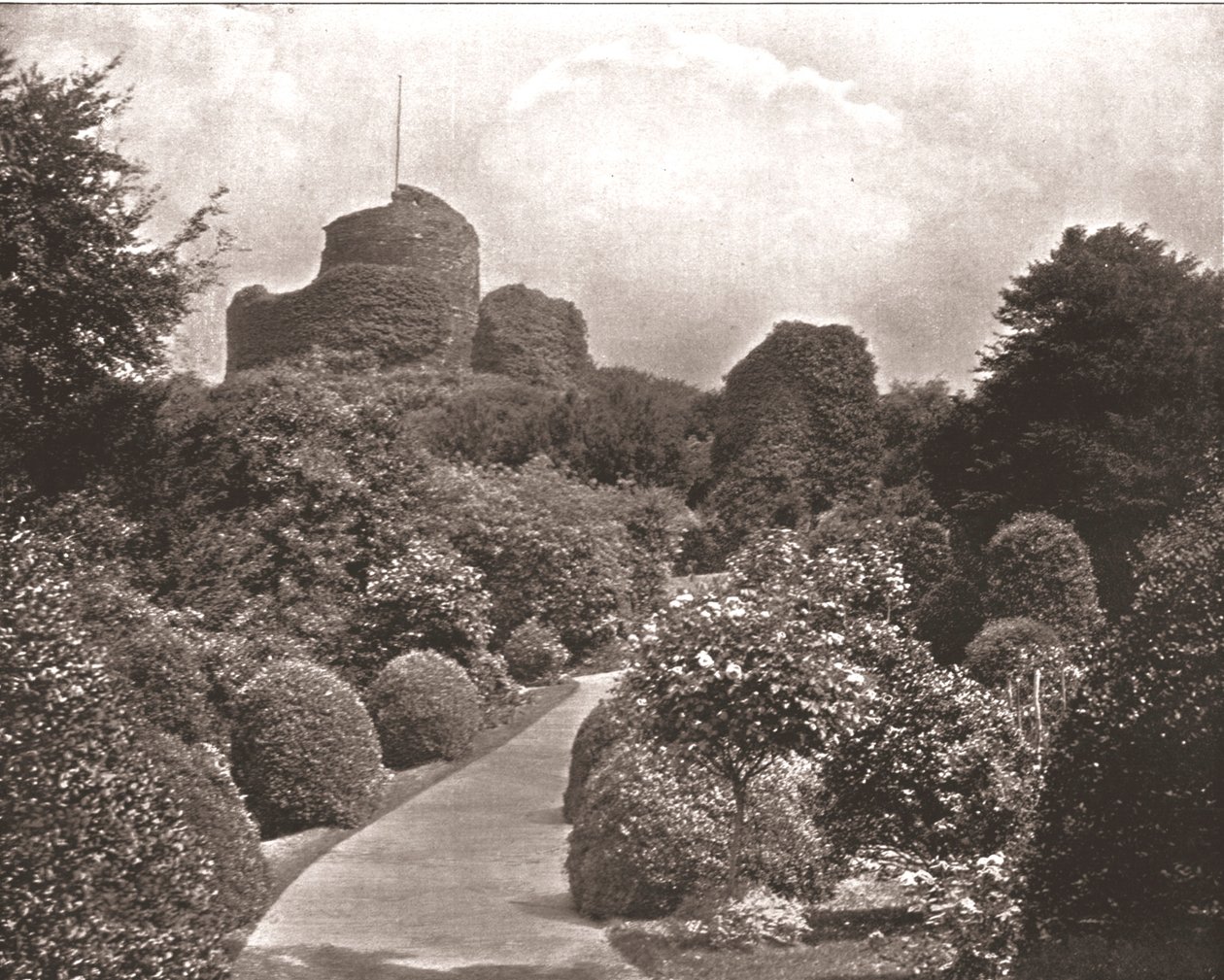 Launceston Castle, Cornwall, 1894. af Unbekannt