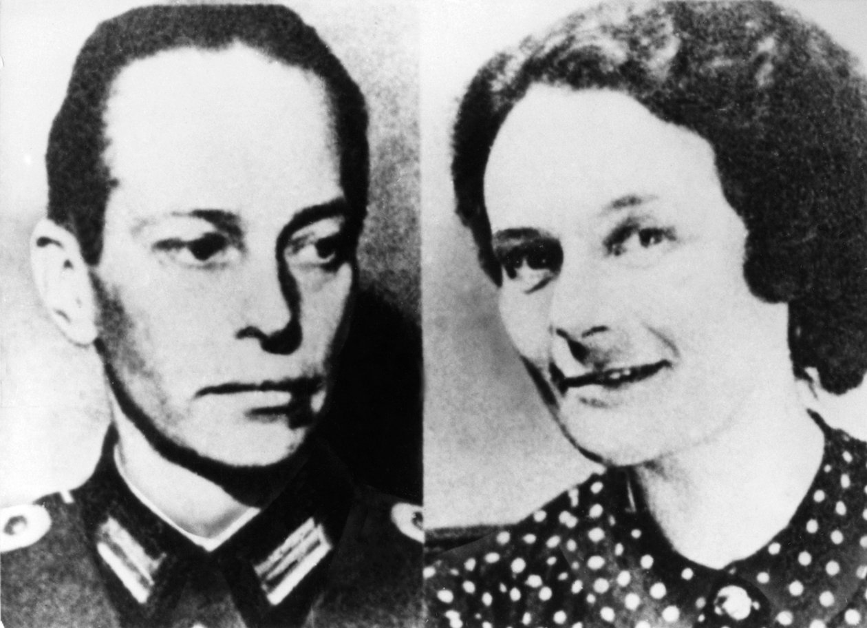 Løjtnant Peter Yorck von Wartenburg og hans kone Marion, c1939-1944 af Unbekannt