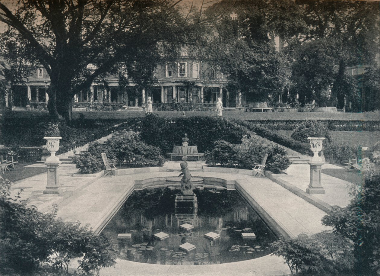 Lily Basin og West Front, The Hill, Hampstead Heath, c1900 af Unbekannt