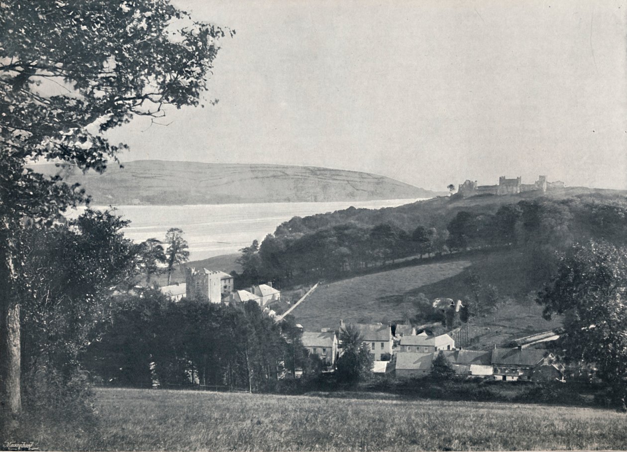 Llanstephan - The Village and the Castle-Crowned Hill, 1895 af Unbekannt