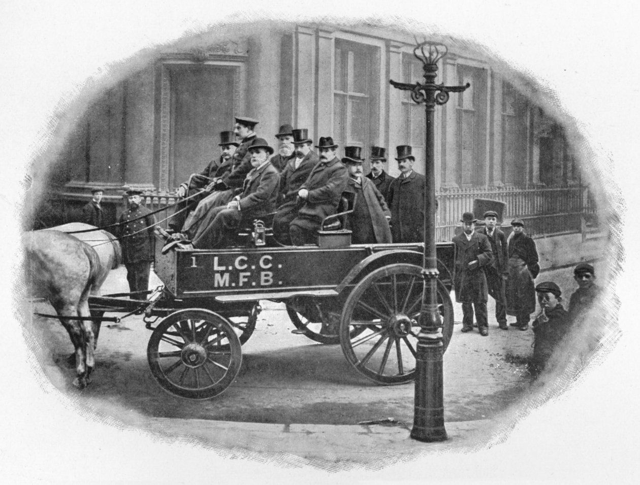 London County Council Fire Brigade Committee starter på en inspektion, c1903 1903 af Unbekannt