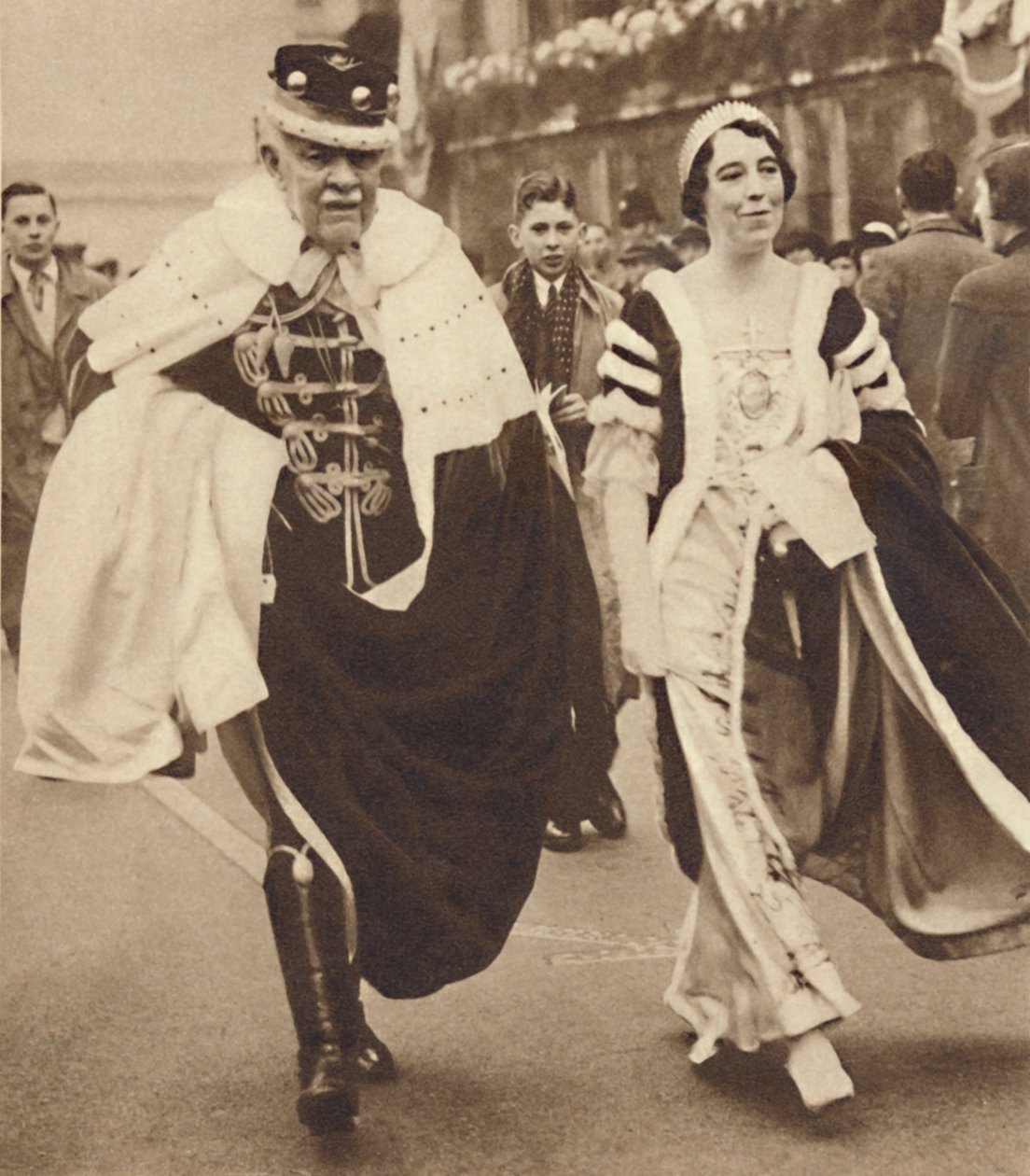 Lord og Lady Armstrong, 12. maj 1937 af Unbekannt