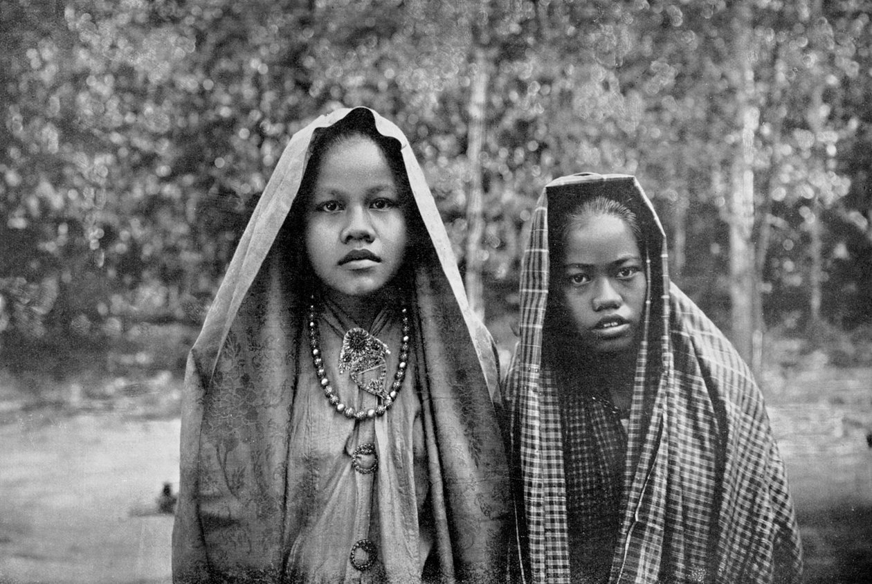 Malayiske piger, Sumatra, Indonesien af Unbekannt