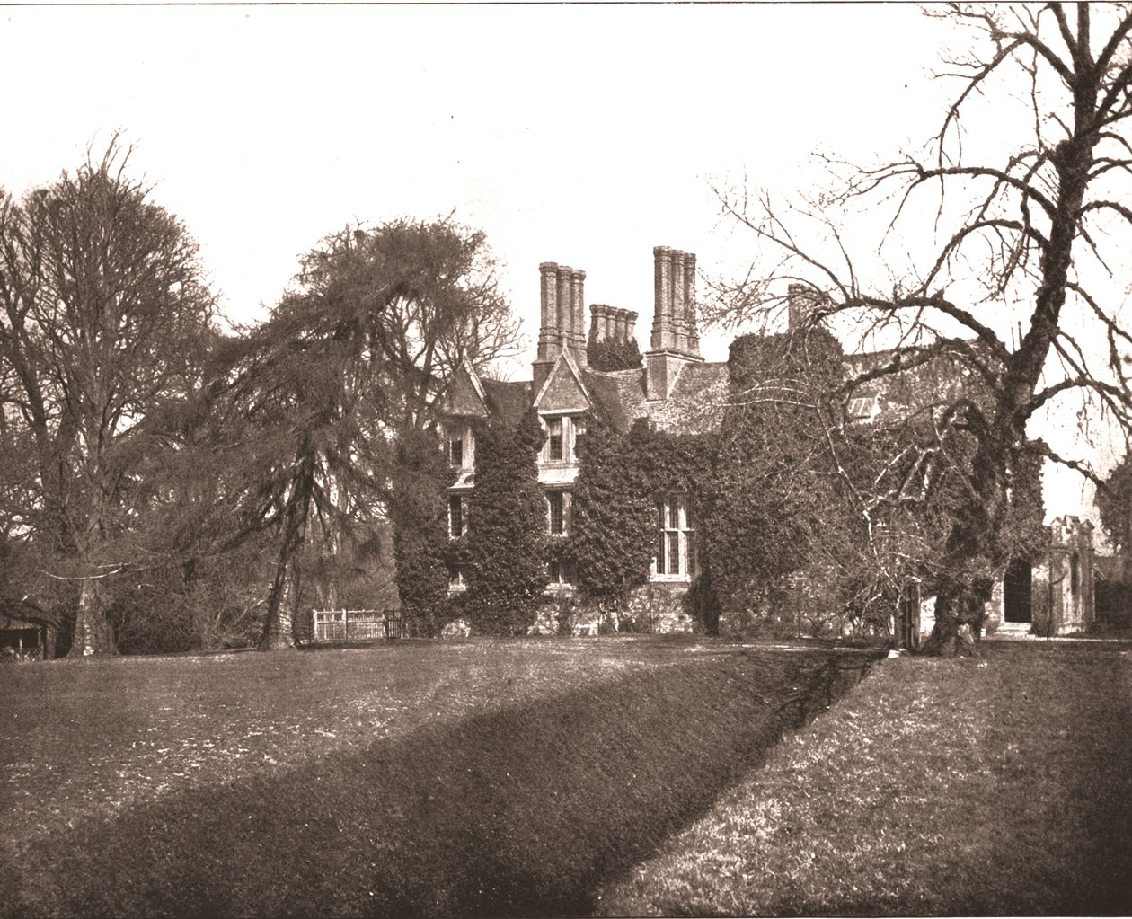 Manor House, Stoke Poges, Buckinghamshire, 1894. af Unbekannt