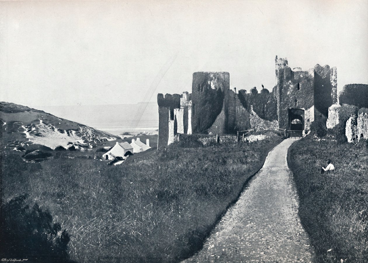 Manorbier - Slottet, 1895 af Unbekannt
