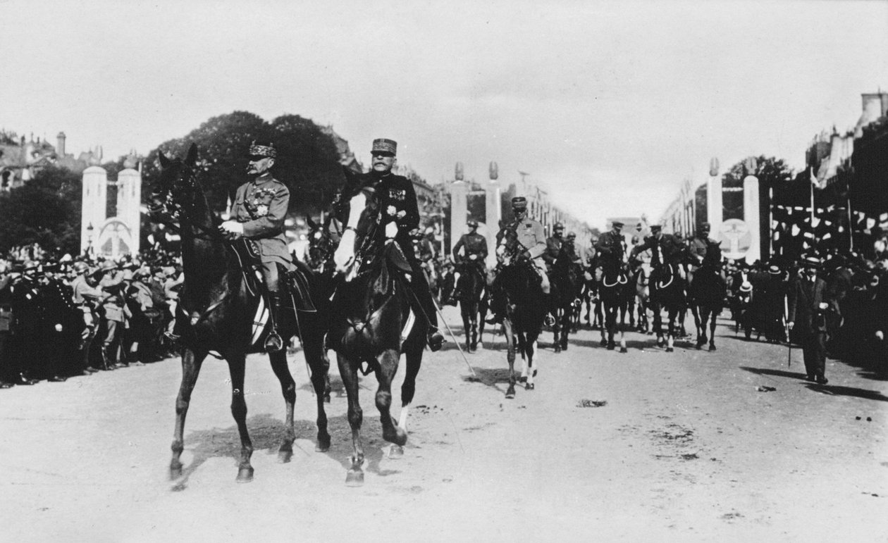 Marshals Foch og Joffre under den store sejrsparade, Paris, Frankrig, 14. juli 1919 af Unbekannt