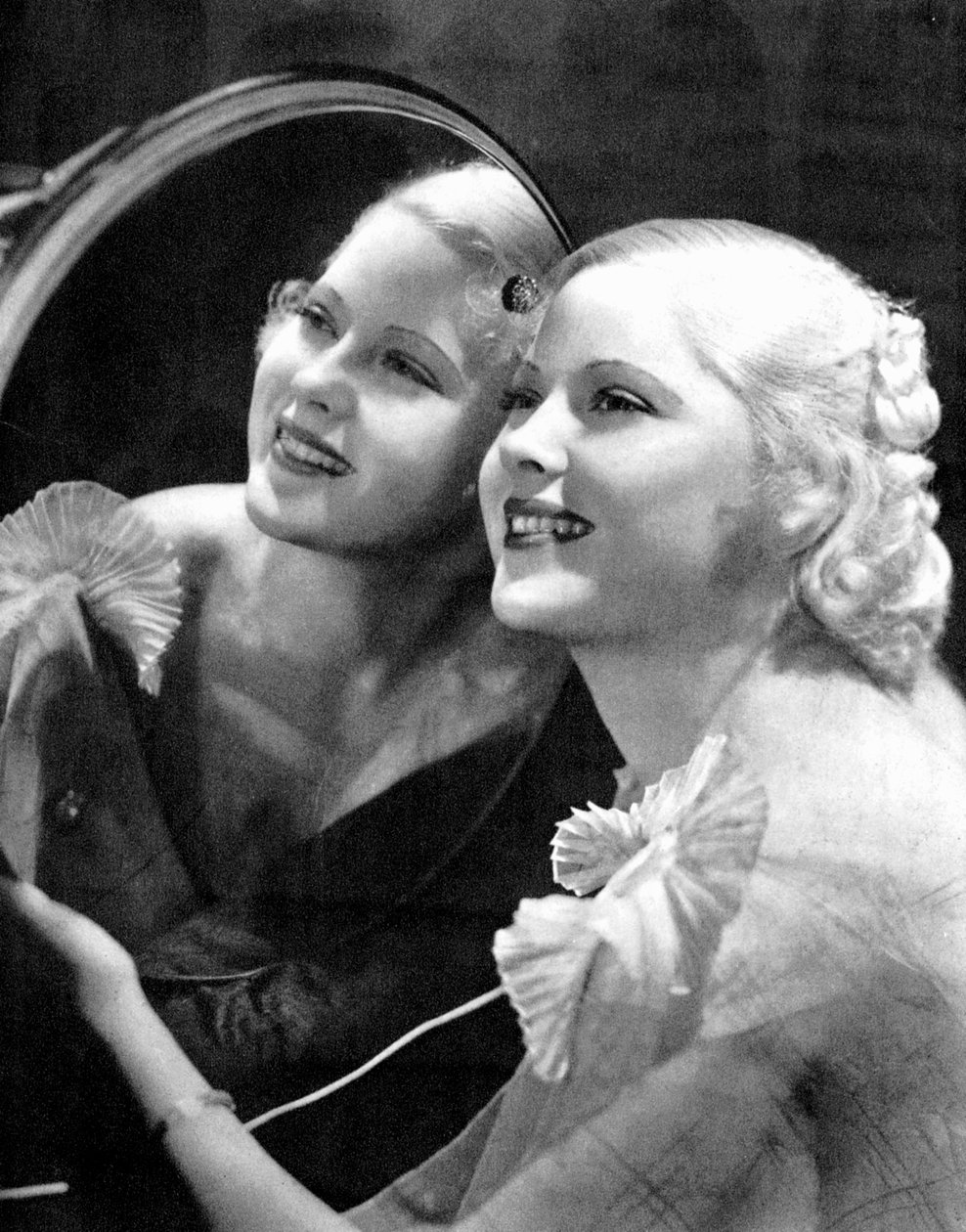 Mary Carlisle, amerikansk skuespillerinde og sangerinde, 1934-1935 af Unbekannt