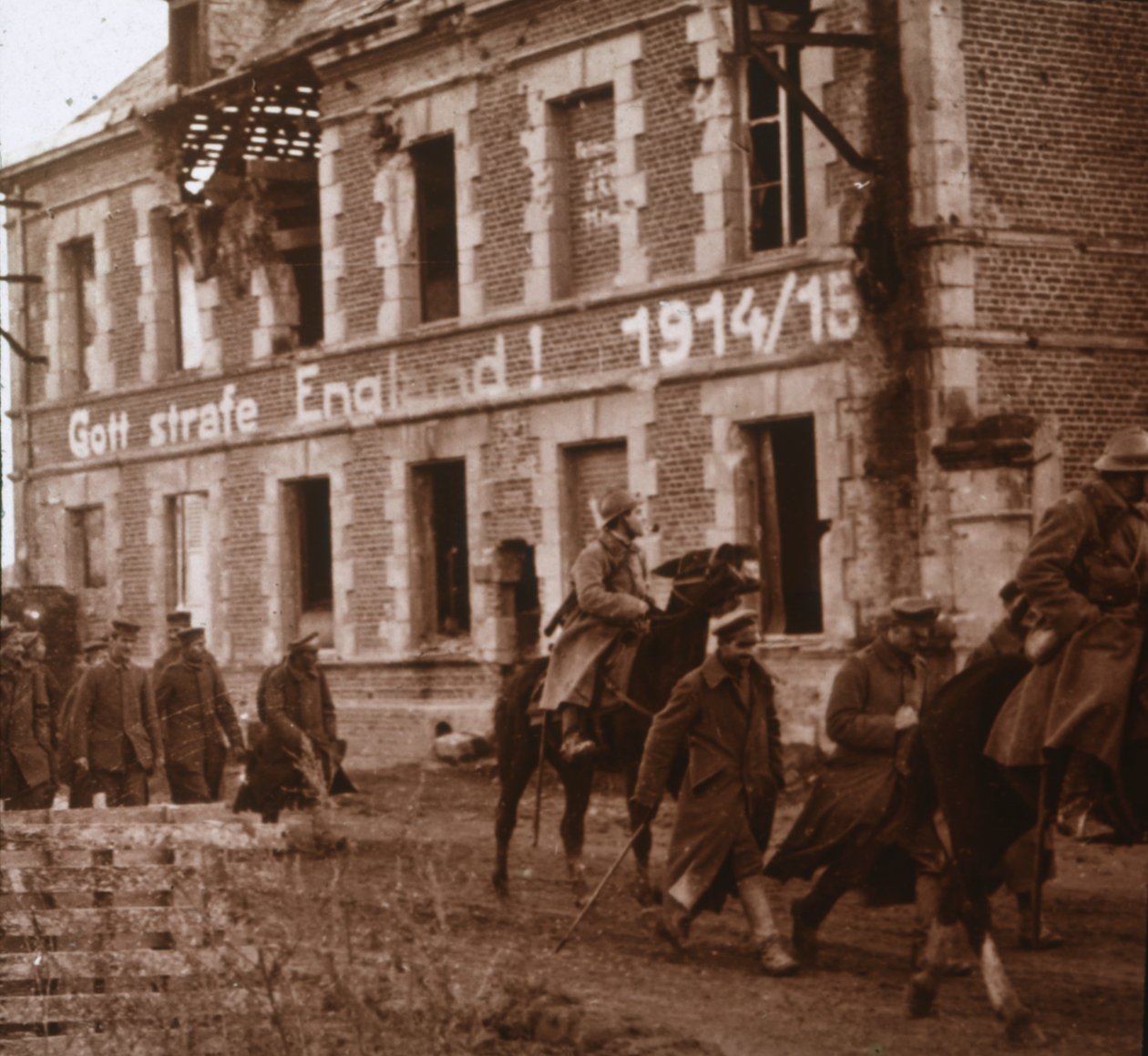 Må Gud straffe England, Bucy-le-Long, Nordfrankrig, c1914-c1918 af Unbekannt
