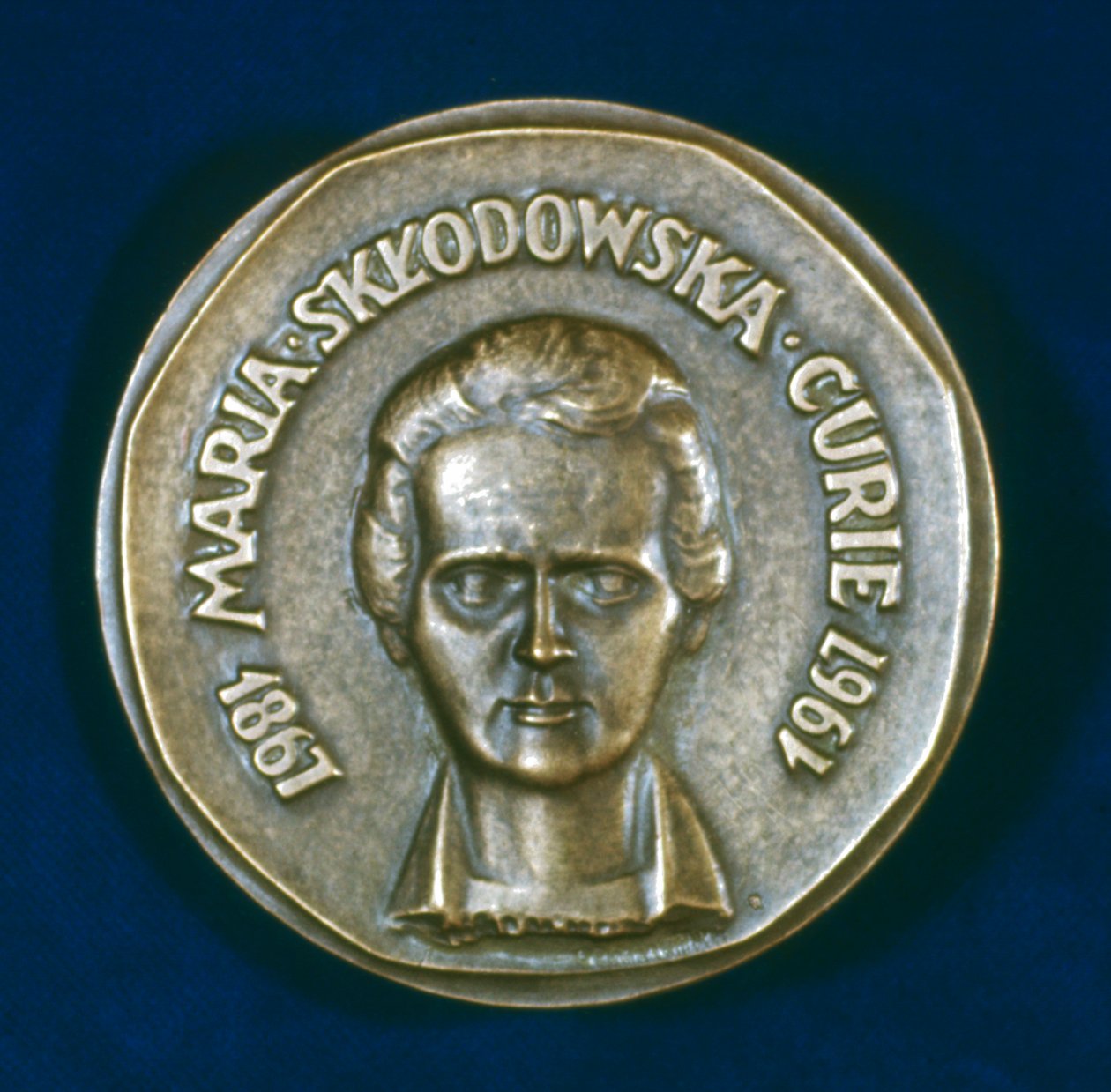 Medalje til minde om Marie Sklodowska Curie, polskfødt fransk fysiker, 1967 af Unbekannt