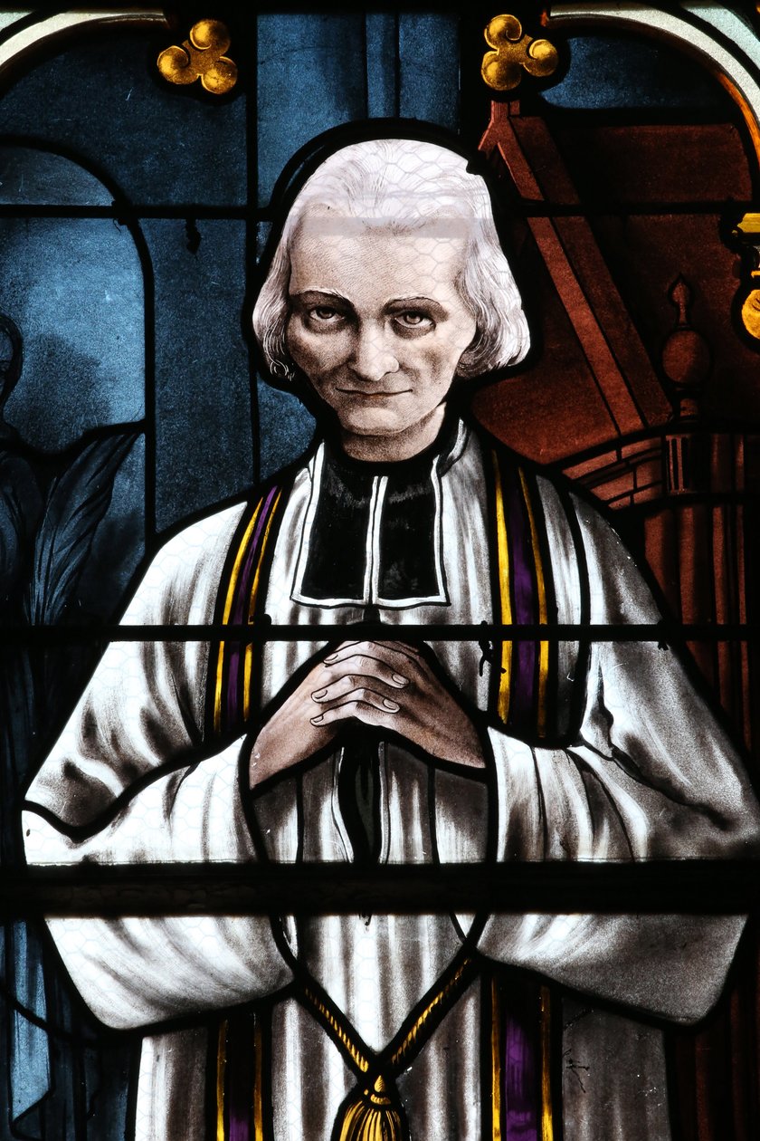 Mezilles kirke. Glasmosaik vindue. Saint John Mary Vianney. Cure of Ars. Frankrig - Abbe Jean Marie Vianney (Vianey, Viannay, Wien), kendt som Cure d