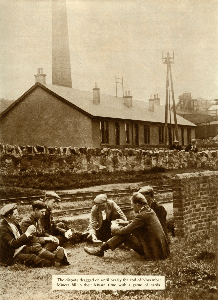 Minearbejdere spiller kort under generalstrejken, Storbritannien, 1926, 1935. af Unbekannt