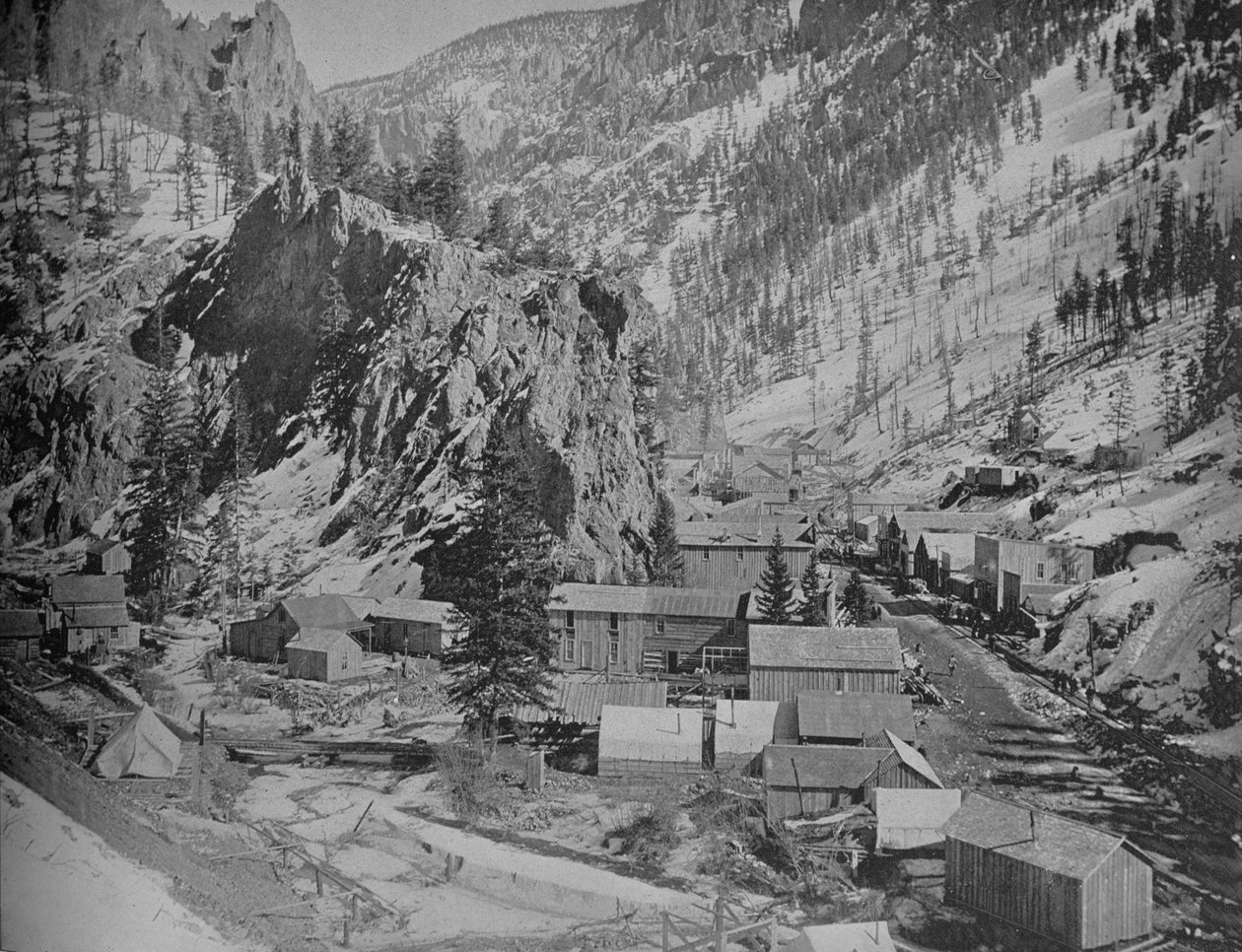 Minelejr, Nevada, c1897. af Unbekannt