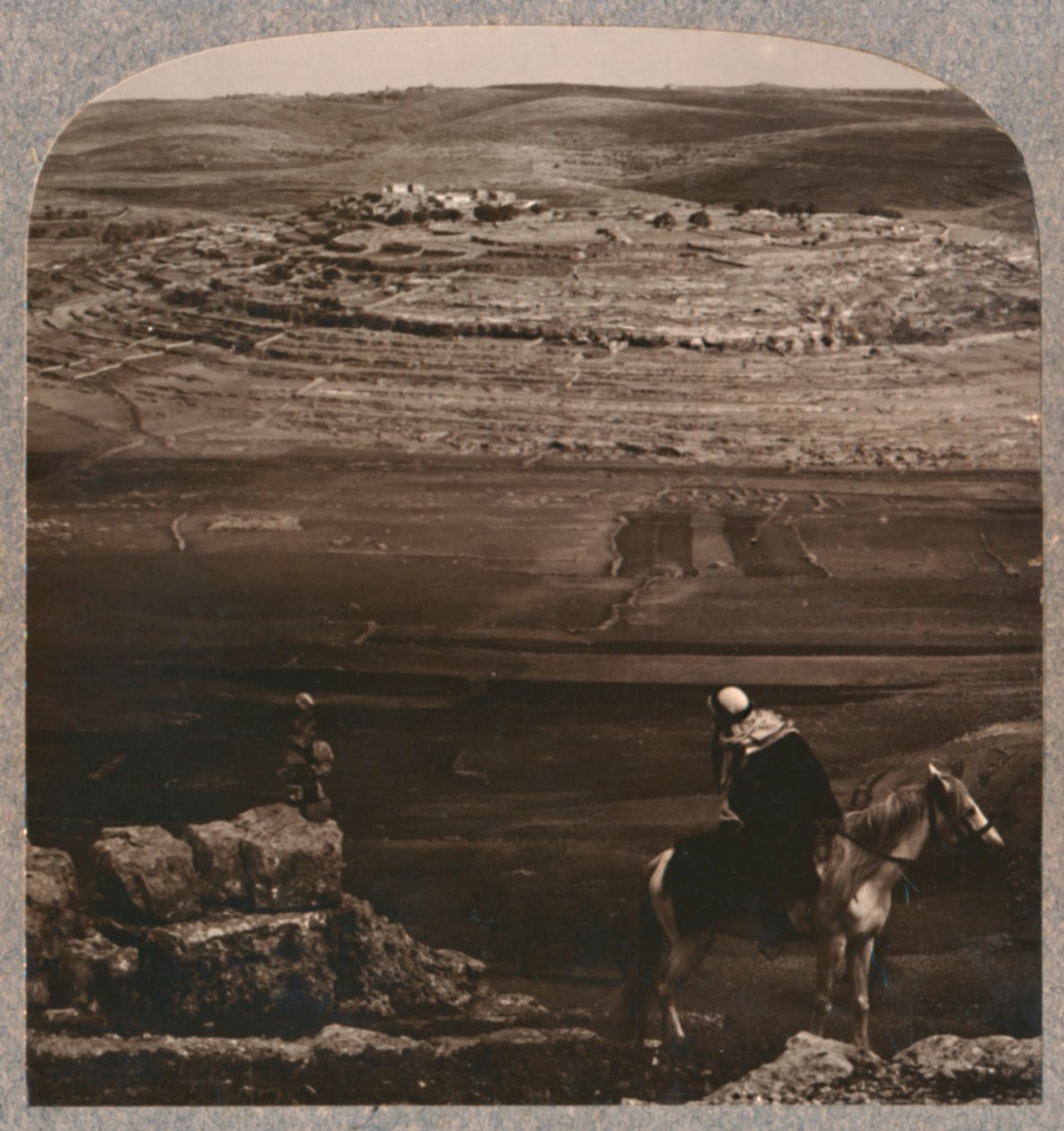 Mizpeh, med Jakobs Stenstøtte, c1900 af Unbekannt
