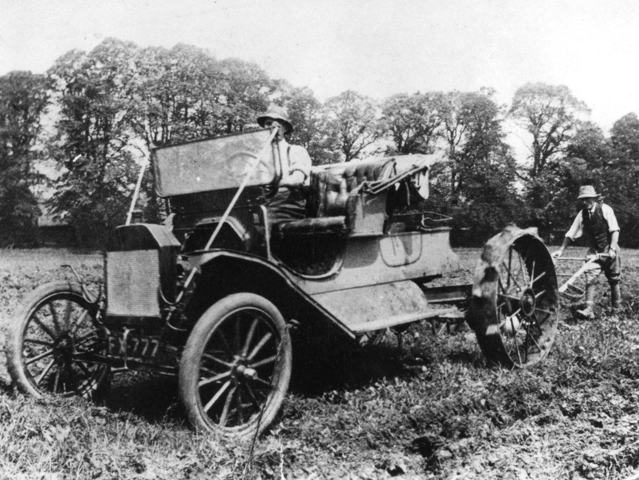 Model T Ford med Stephenson landbrugsombygning, Sussex, 1917 af Unbekannt