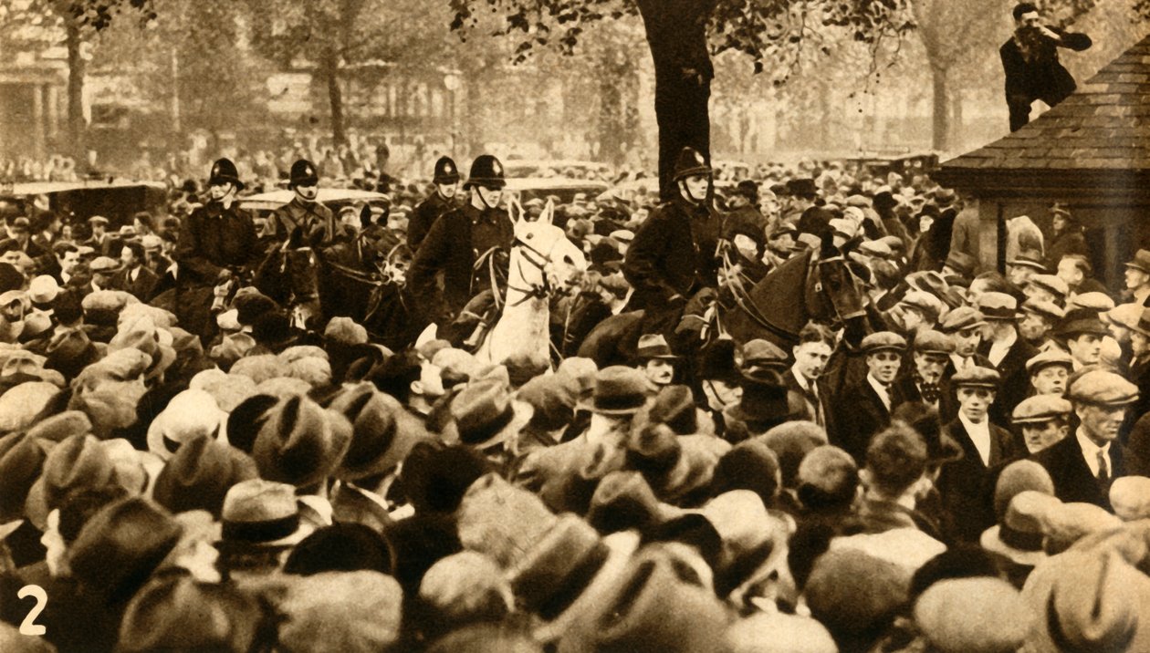 Beredet politi og marchere, Middelprøveprotester, Hyde Park, London, 1932, 1933. af Unbekannt