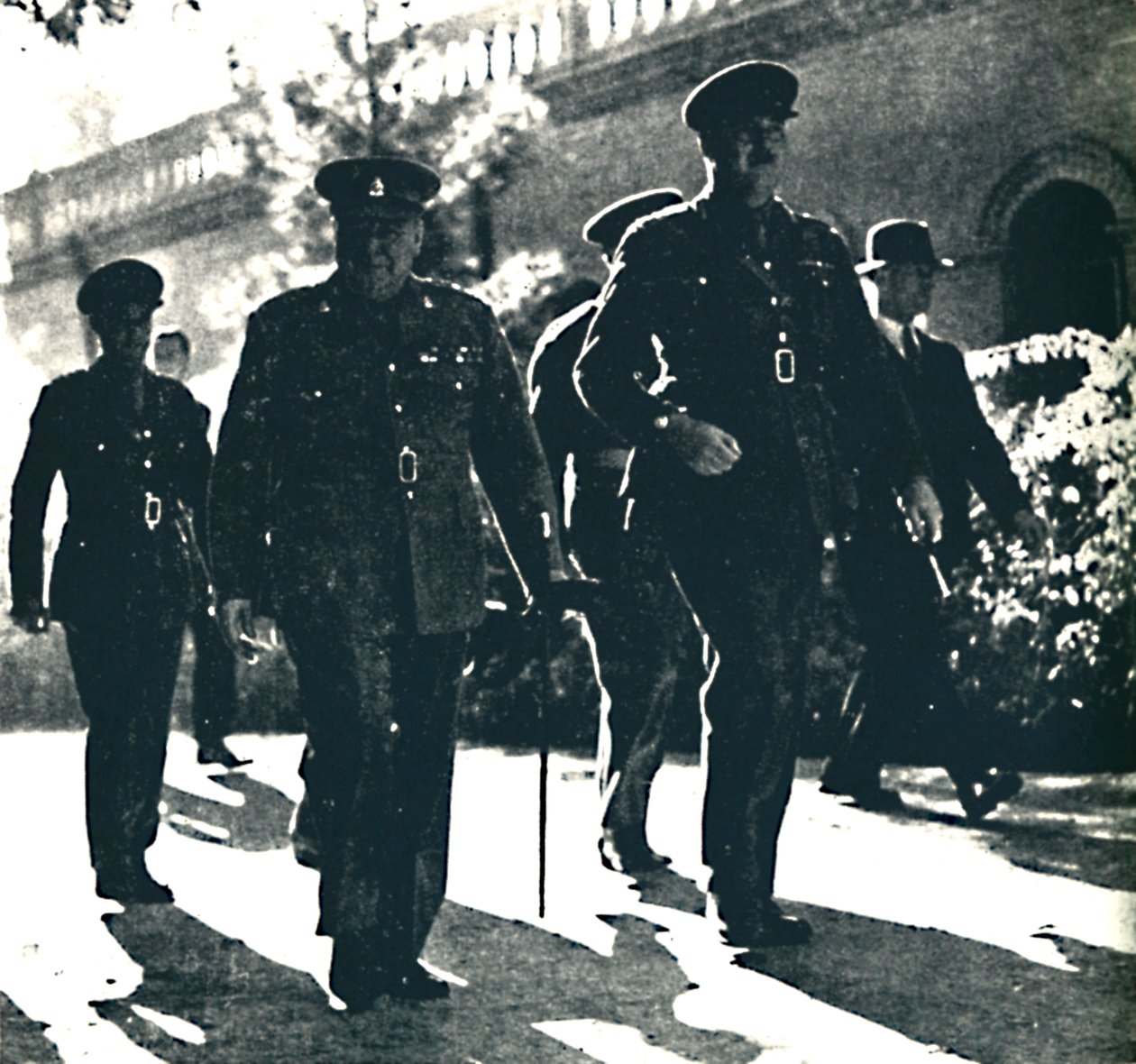Mr. Churchill besøger Teheran, Persien, 1. december 1943, 1945. af Unbekannt