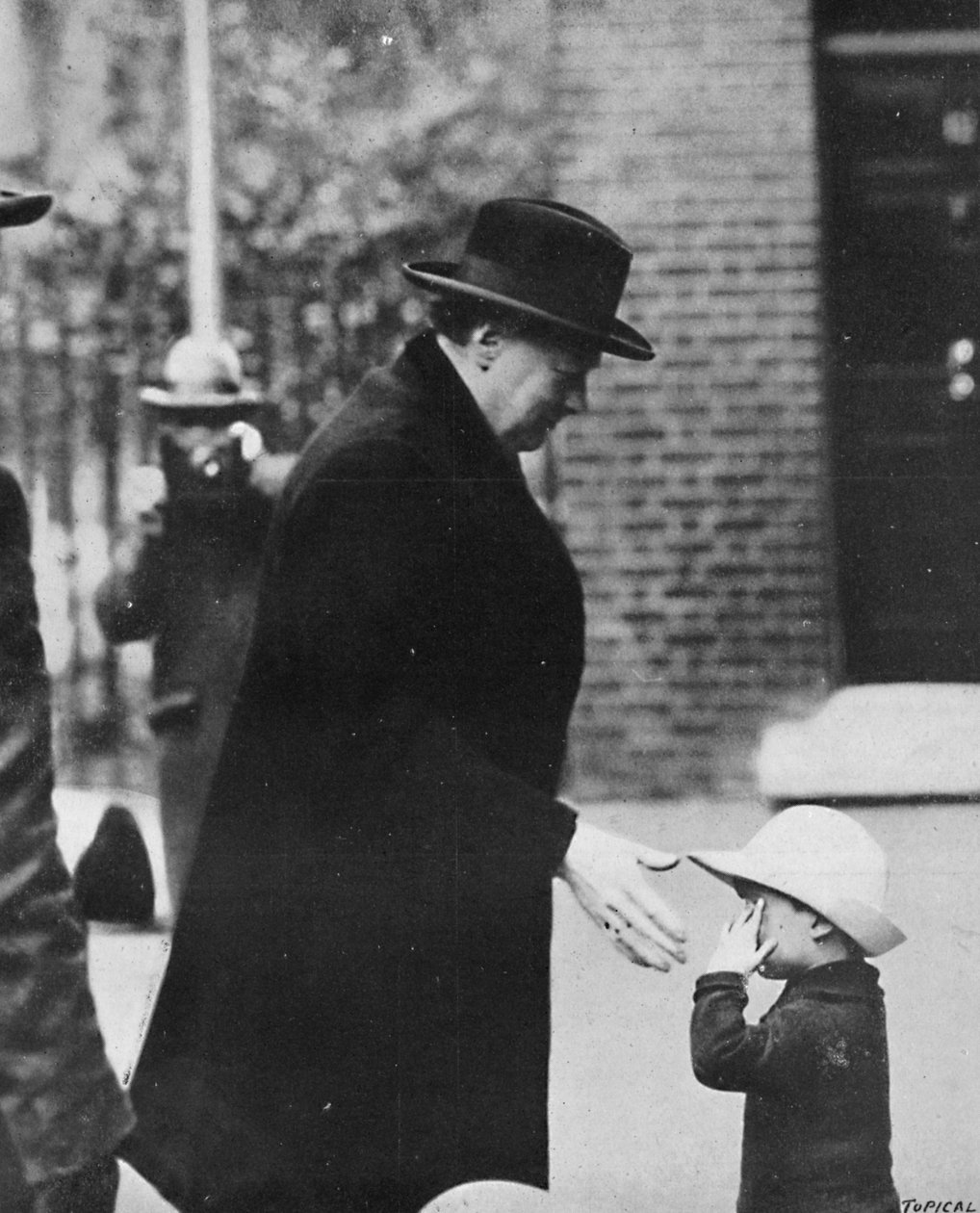 Mr. Churchill deltog i et kabinetsmøde under generalstrejken i 1926, 1926, 1945 af Unbekannt