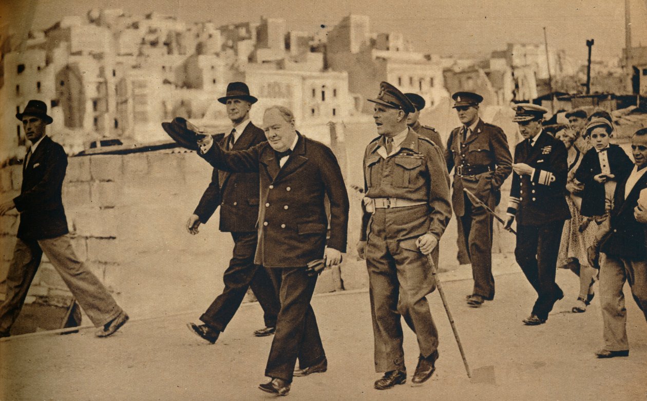 Mr. Churchill besøgte Malta, hvor han ses sammen med feltmarskal Lord Gort, 1943-1944 af Unbekannt