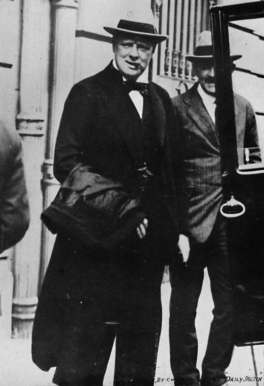 Mr. Churchill tog til fredskonferencen i Paris, 1919, 1945 af Unbekannt