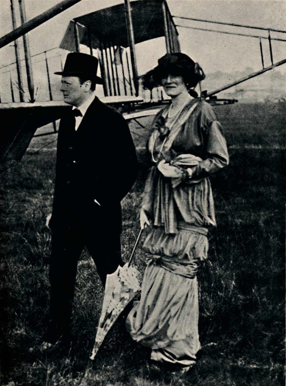 Mr. og Mrs. Churchill ved et luftmøde i Hendon, c1910