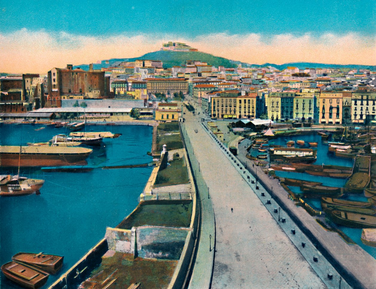 Napoli - Via Molo Col Castel S. Elmo, c1900. af Unbekannt