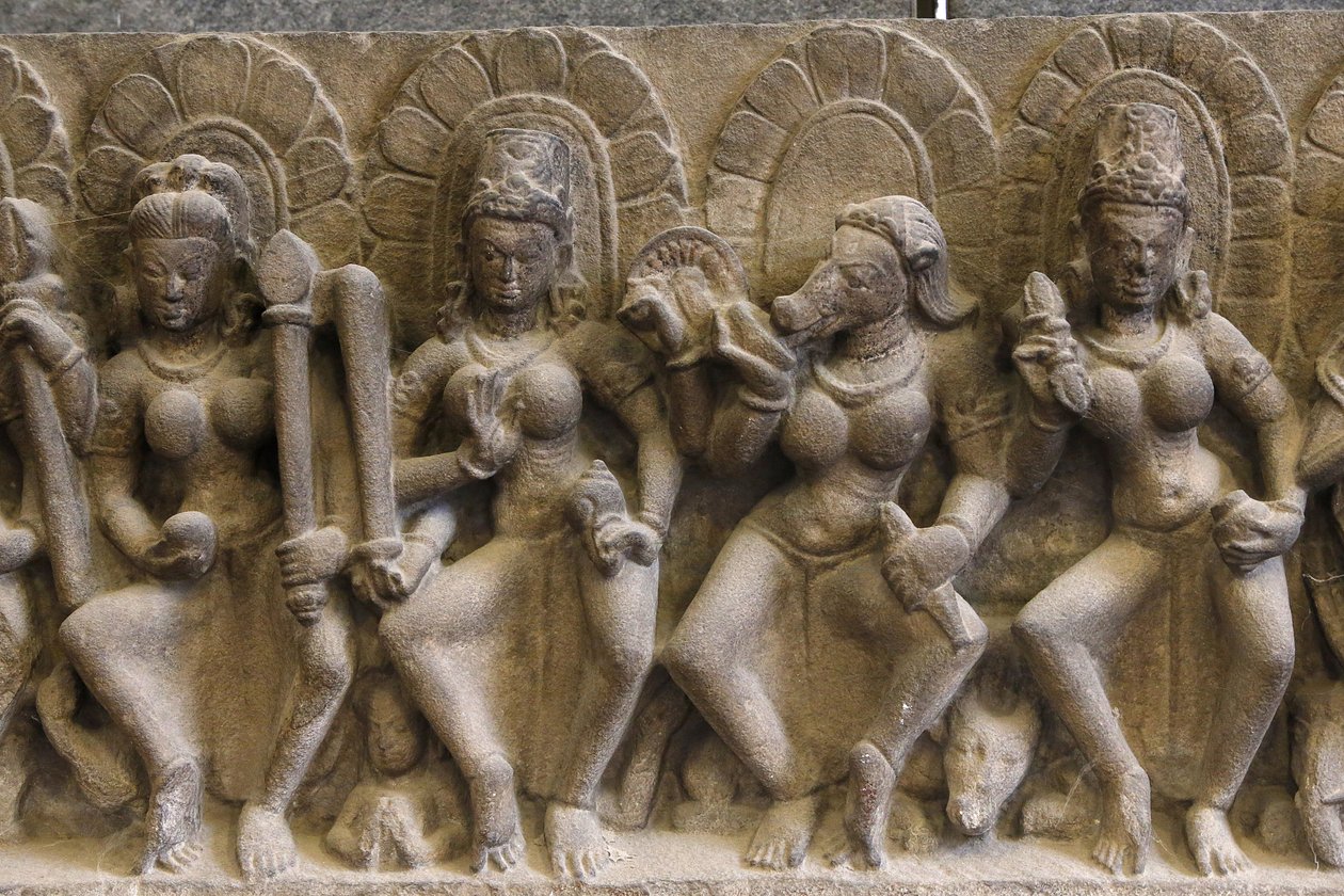 Indiens nationalmuseum, Delhi. Saptamatrikas (syv guddommelige mødre). Pratihara af Unbekannt