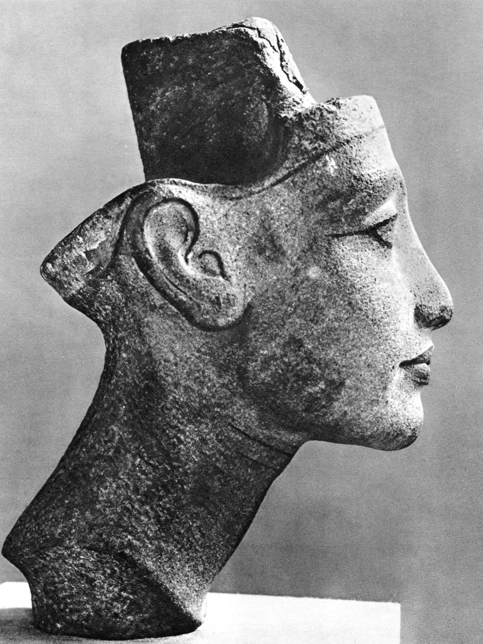 Nefertiti, dronning og hustru til faraoen Akhenaton, oldægyptisk, 1300-tallet f.Kr. af Unbekannt