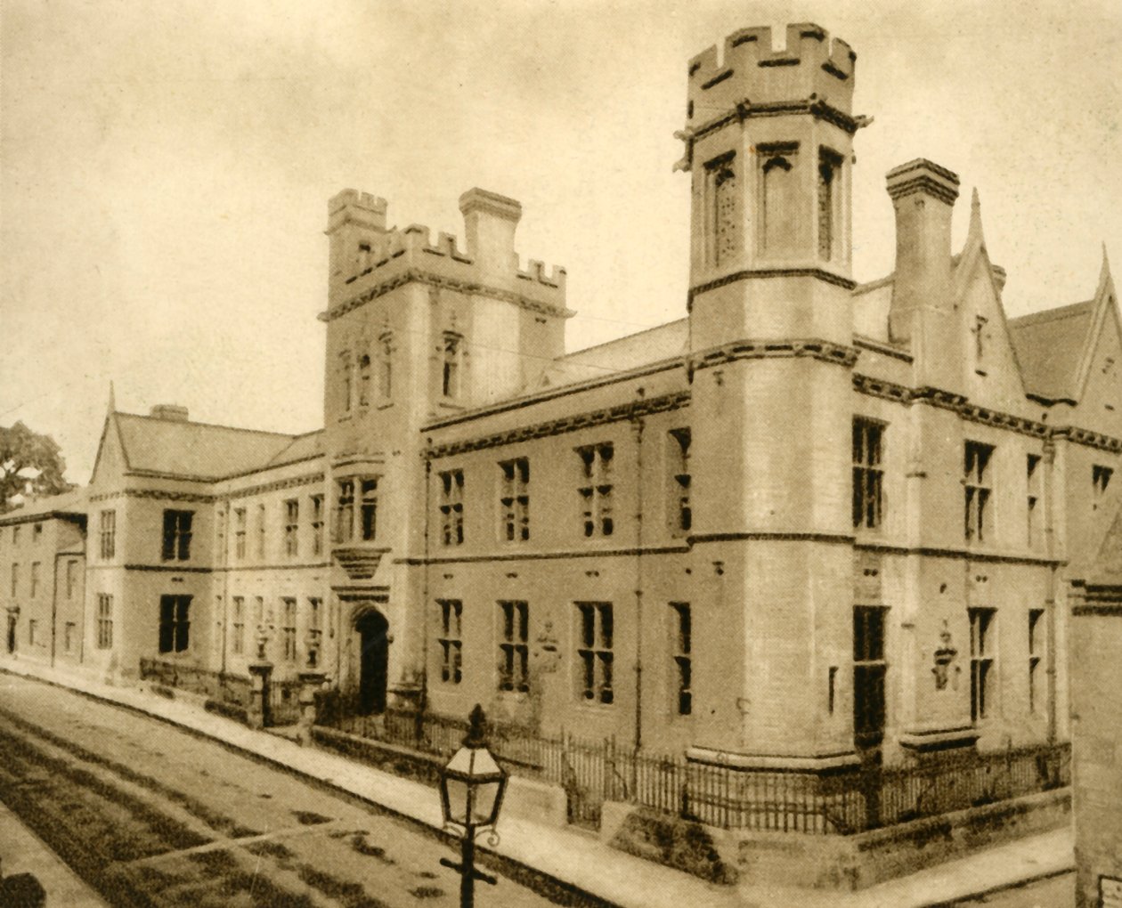nr. 64. Oundle Skole, Northants, 1923. af Unbekannt