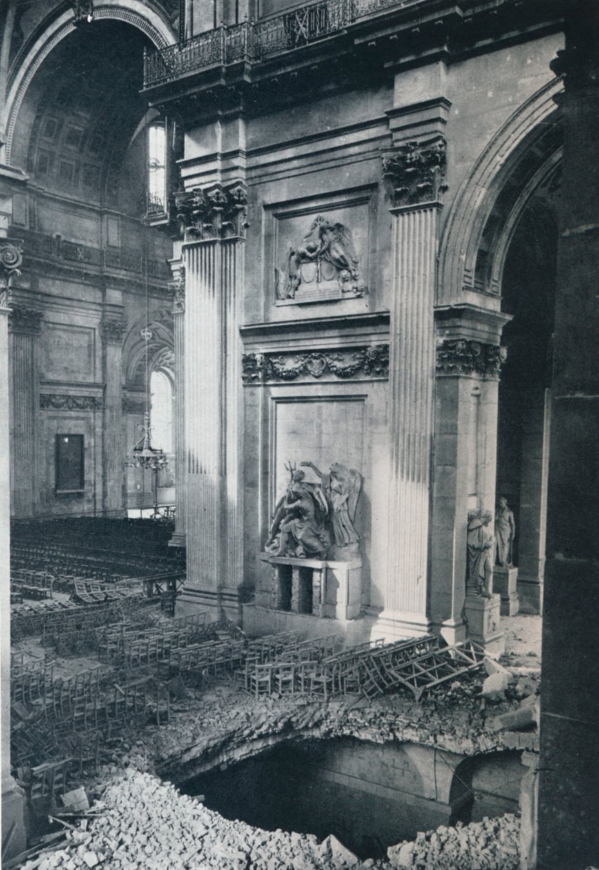 North Transept af St. Pauls Cathedral efter bombning, 1941 af Unbekannt