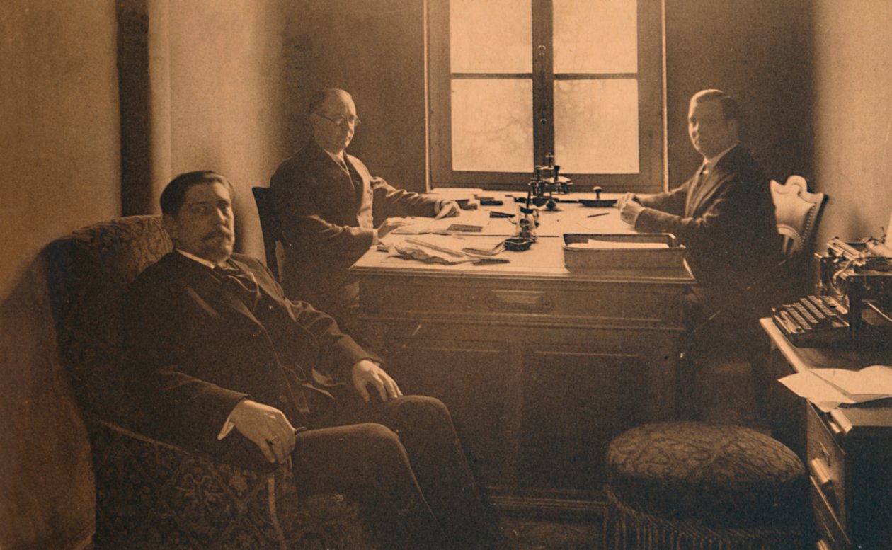Kontoret for konsulatet ved den cubanske ambassade i Bruxelles, Belgien, 1927. af Unbekannt