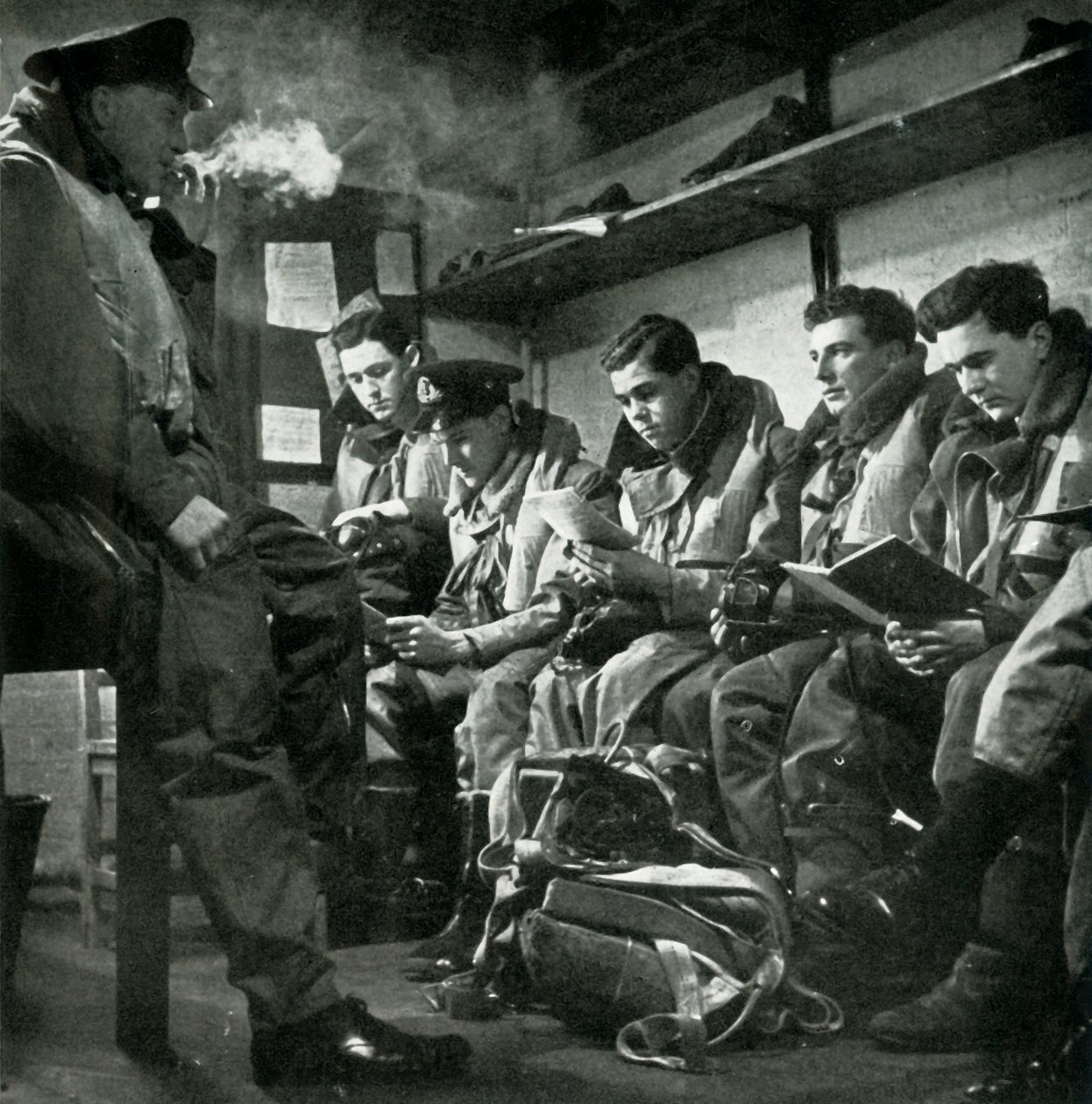 Old Hands Now - piloter fra Fleet Air Arm, c1943. af Unbekannt