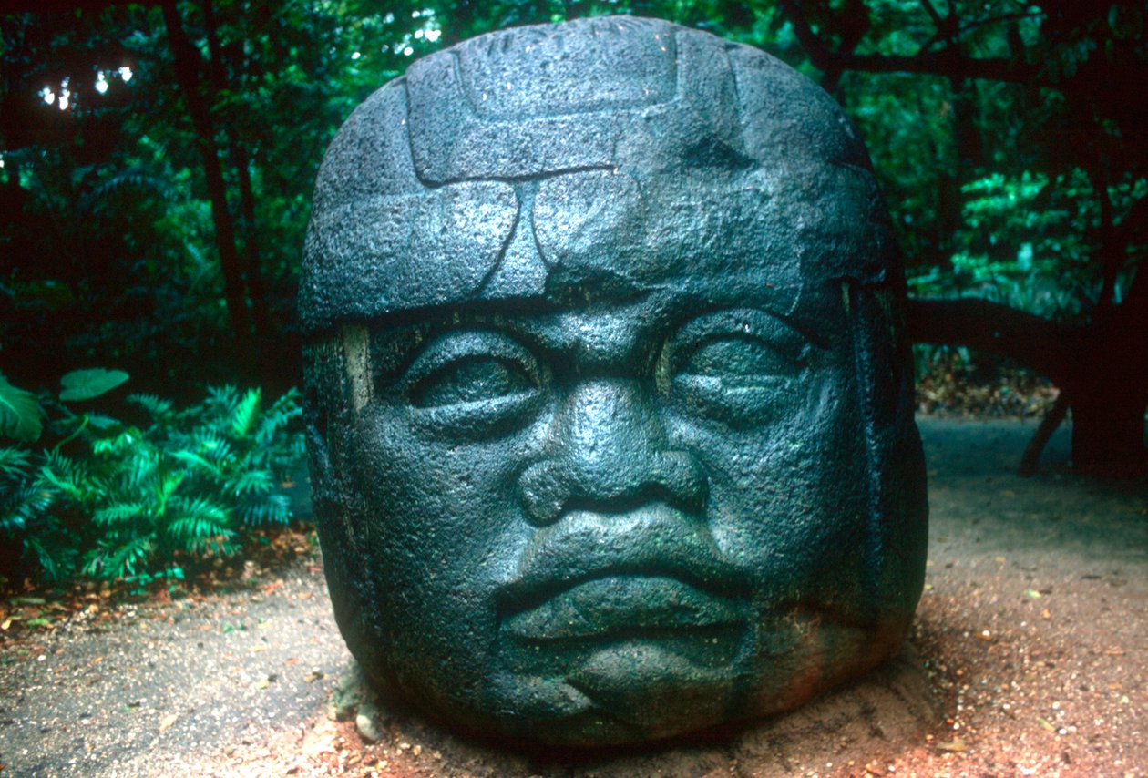 Olmec udskåret hoved fra La Venta, Pre-Columbian, Mellemamerika, 1150-800 f.Kr. af Unbekannt