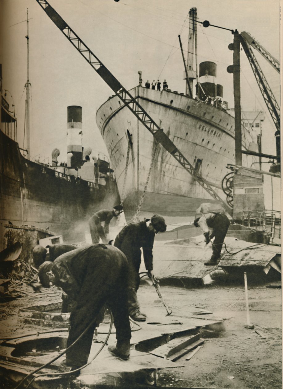 På Firth of Forth. Skibsbrud ved Boness West Lothian, 1937 af Unbekannt