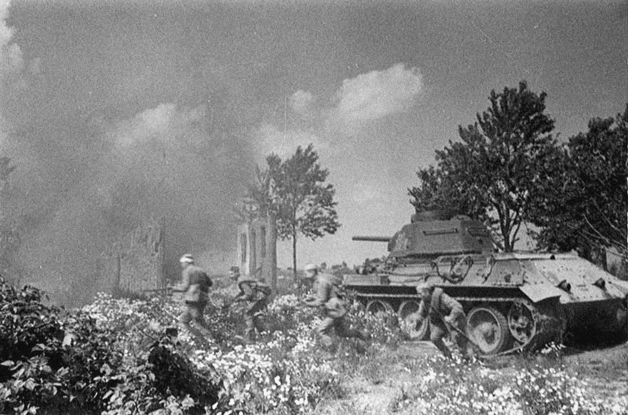 Operation Kutuzov. Sovjetiske tropper følger deres kampvogne nær Orel af Unbekannt