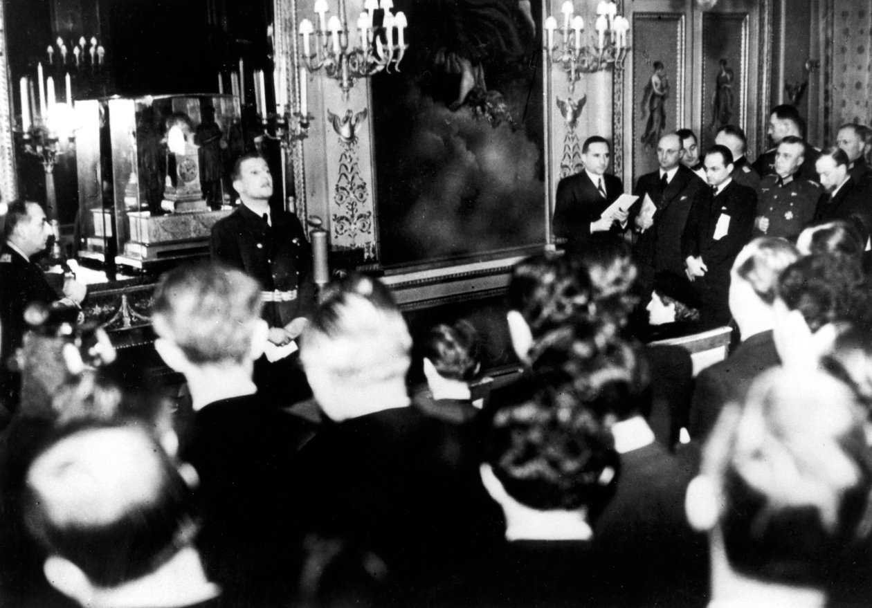 Otto Abetz, tysk ambassadør i Frankrig, holder en pressekonference, Paris, 15. december 1940 af Unbekannt