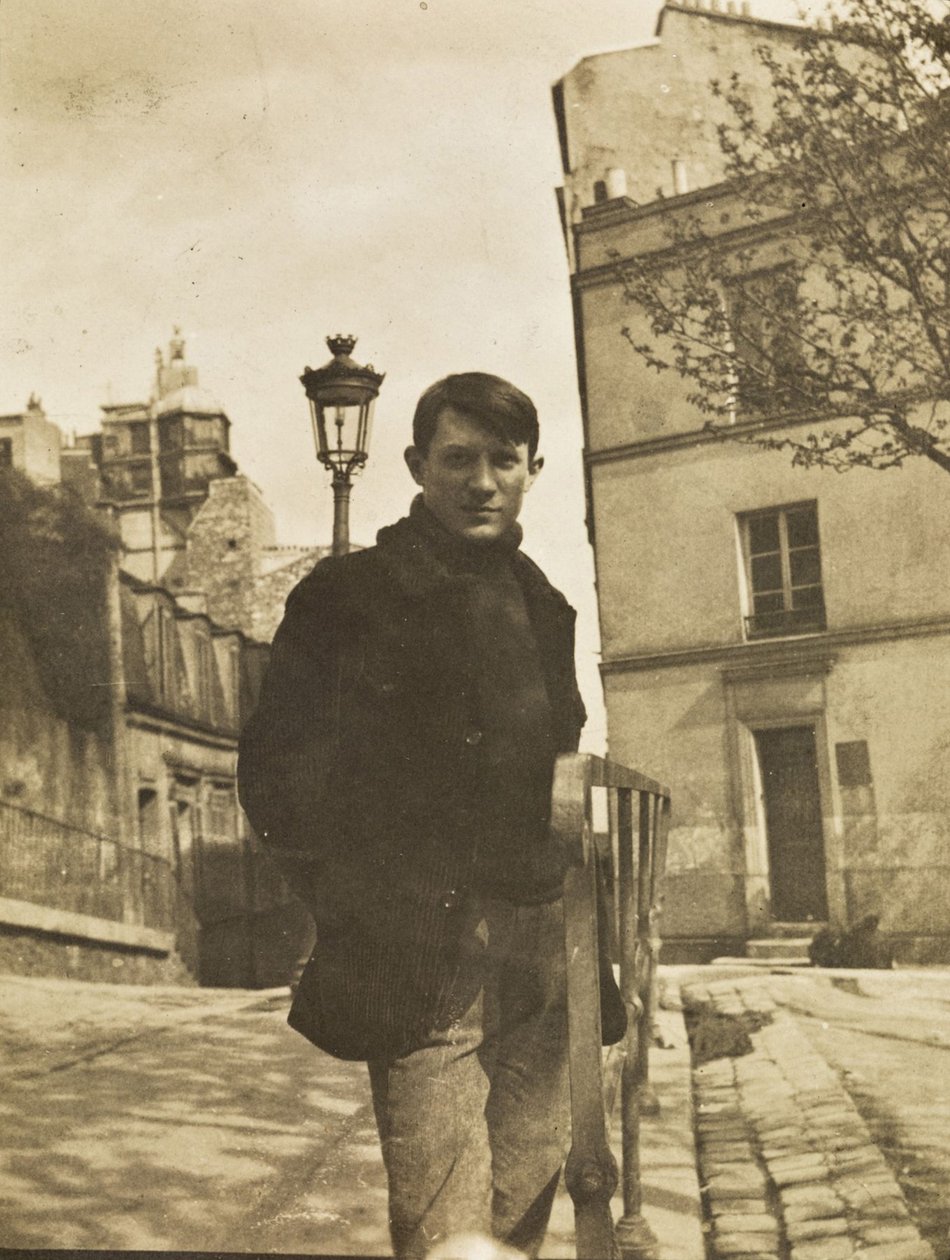 Pablo Picasso på stedet Ravignan, Montmartre, 1904. af Unbekannt