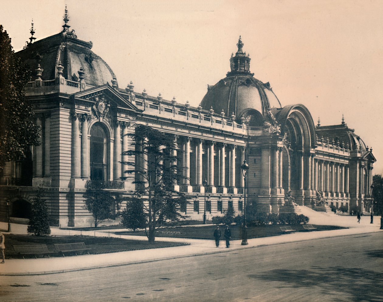 Paris. - Det lille palads. -LL, c1910. af Unbekannt