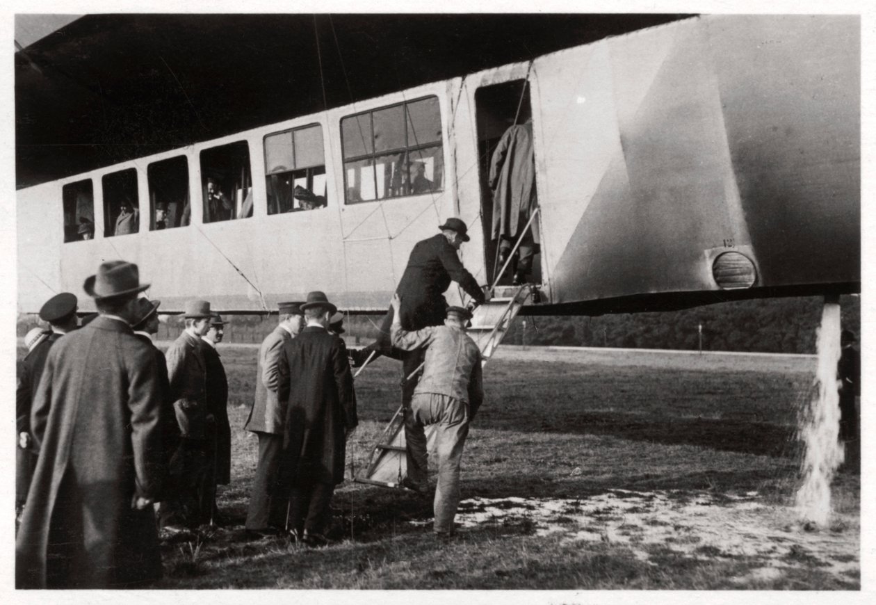 Passagerer ombord på Zeppelin LZ 11 Viktoria Luise, c1912-1914 1933 af Unbekannt