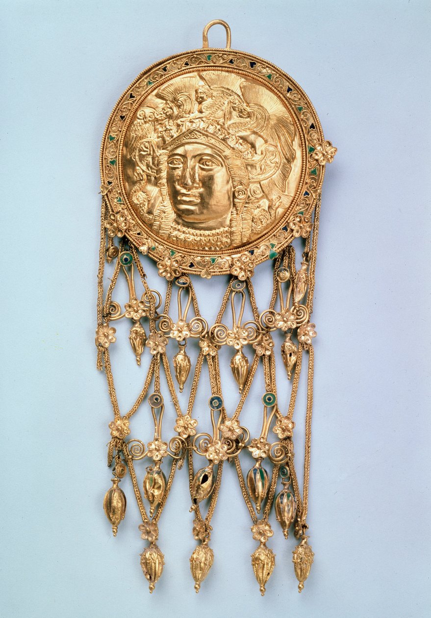Vedhæng med hovedet af Athena Parthenos, tidligt 4. århundrede f.Kr af Unbekannt
