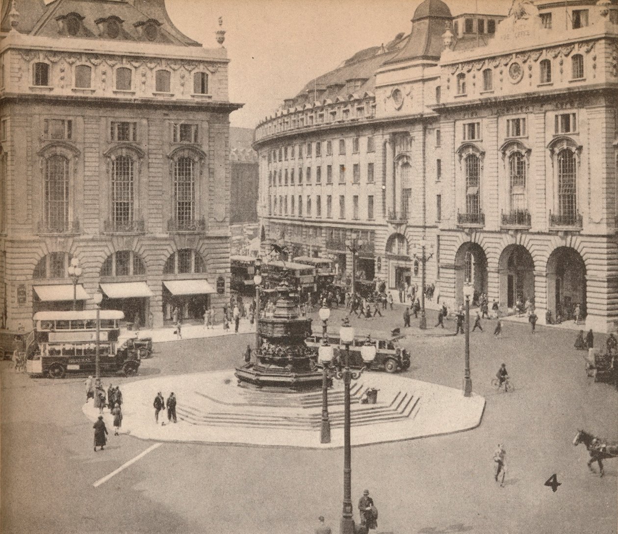 Piccadilly Circus 1931, 1935 af Unbekannt