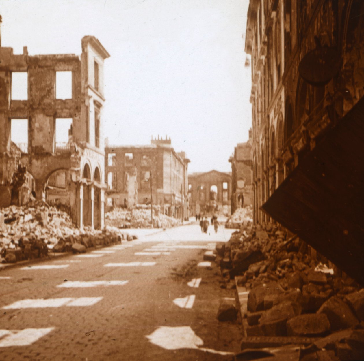 Place Royal, Reims, Nordfrankrig, c1914-c1918 af Unbekannt