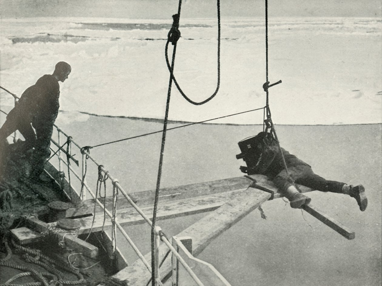 Ponting Cinematographs The Bow of the Terra Nova, c19101913, 1913 af Unbekannt