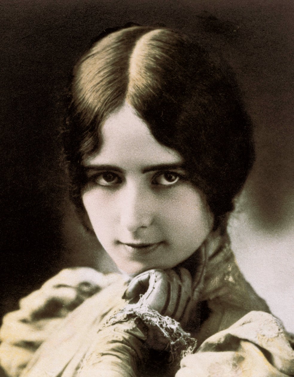 Portræt af Cleo de Merode. Foto, ca. 1900. af Unbekannt