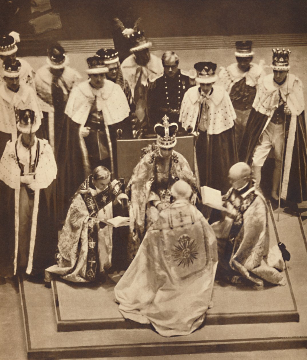 Primate knæler ved Kings Knees, 12. maj 1937 af Unbekannt